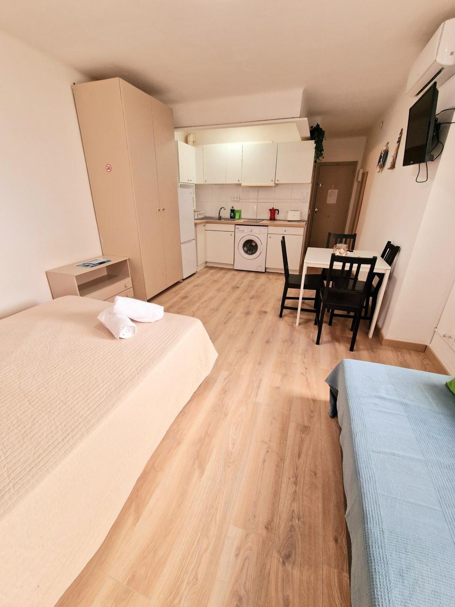 Apartamentosbiamar カンブリルス エクステリア 写真